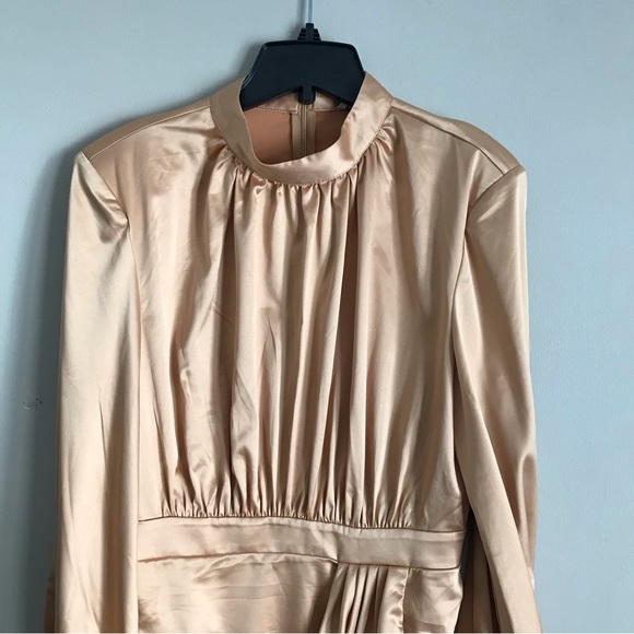5 for $25! 💕 Mock Golden Neck Lantern Sleeve Ruched Dress ❤️‍🔥 - Picture 6 of 13
